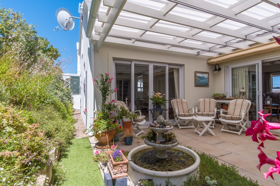 2 Bedroom Property for Sale in Chanteclair Western Cape